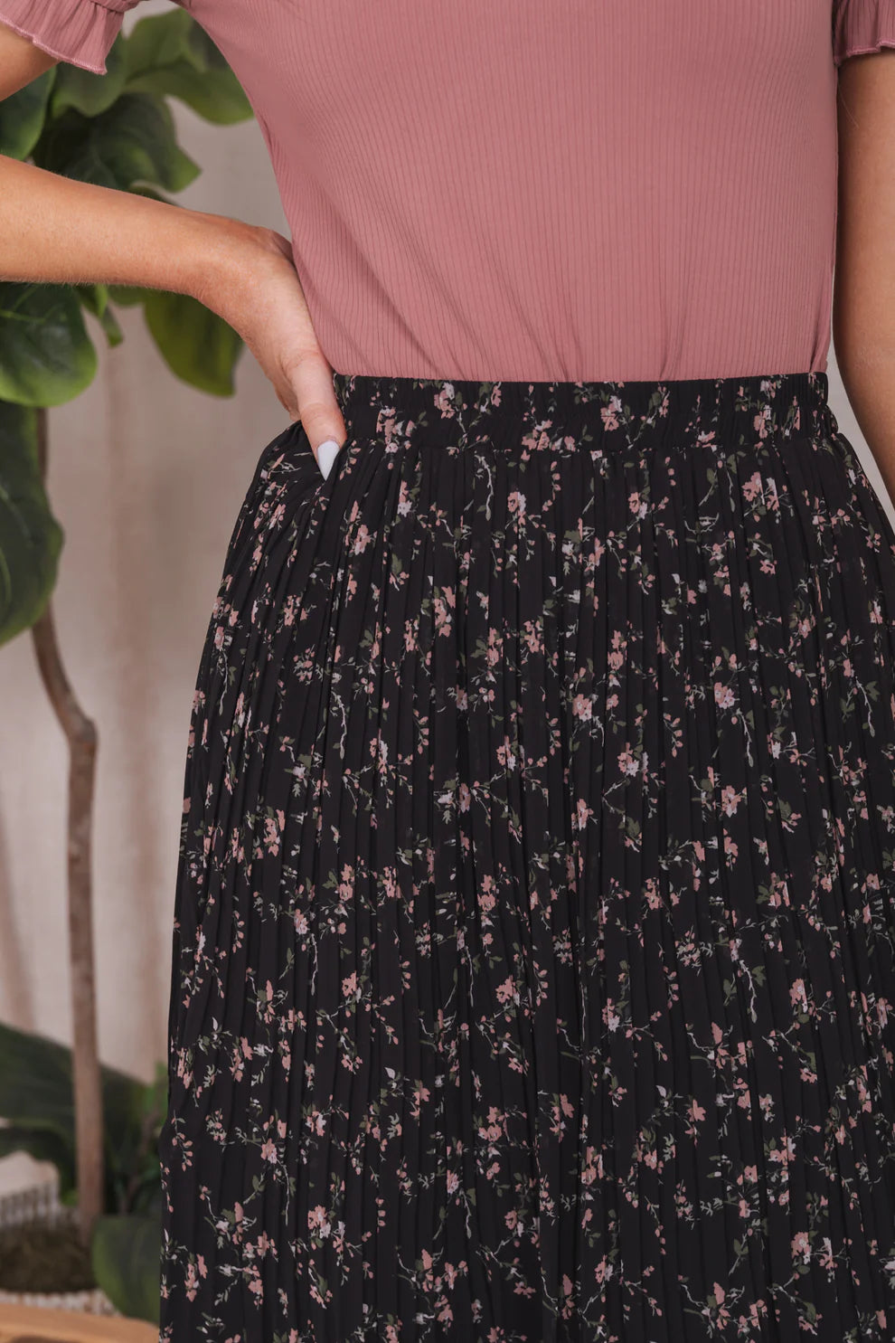 Pleated Midi Skirt in Black Thorn