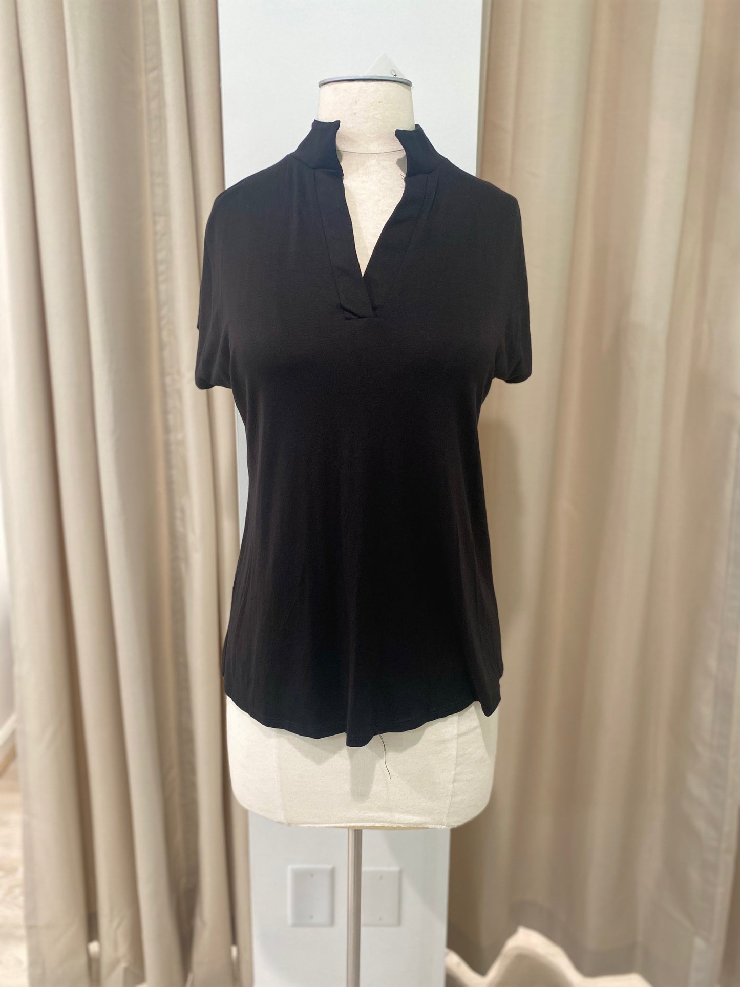 Women's Collar Neck Top
